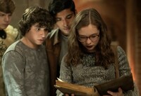 「スケアリーストーリーズ 怖い本」