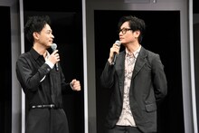 左から成田凌、井浦新。