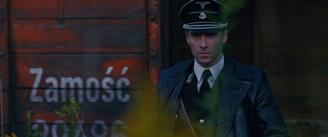 「ヒトラーを殺し、その後ビッグフットを殺した男」