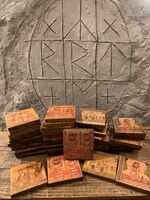 Cafe＆Bar BIG FISHでプレゼントされる木製コースター。