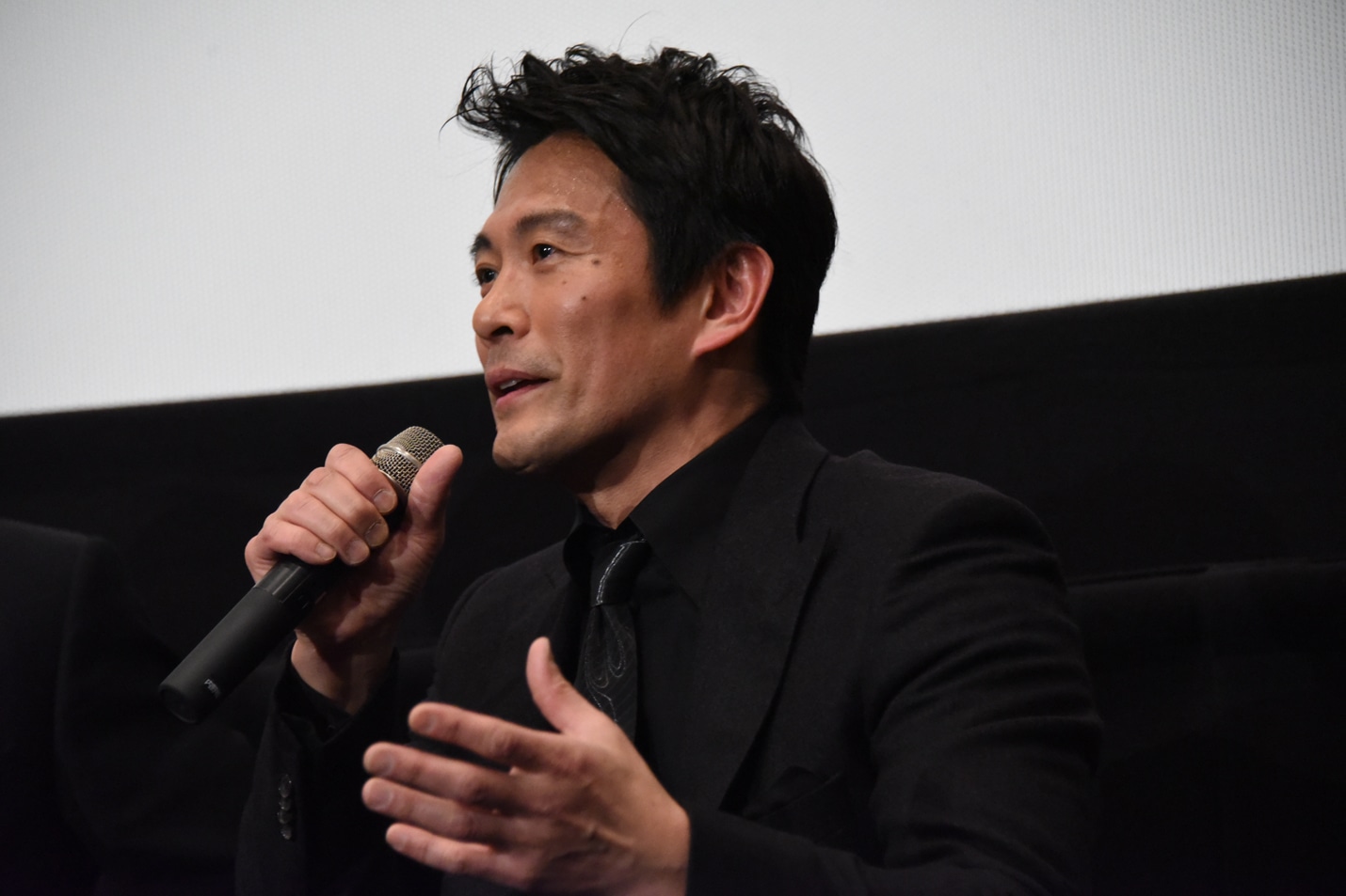 内野聖陽