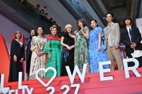 「FOLLOWERS」ワールドプレミアの様子。