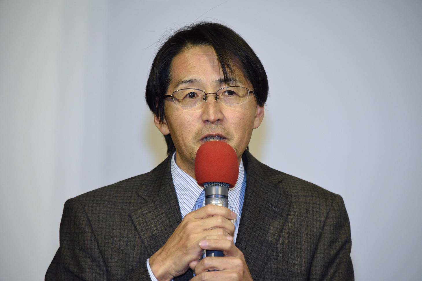 制作統括の管原浩。