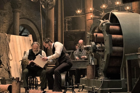 「エジソンズ・ゲーム」新場面写真