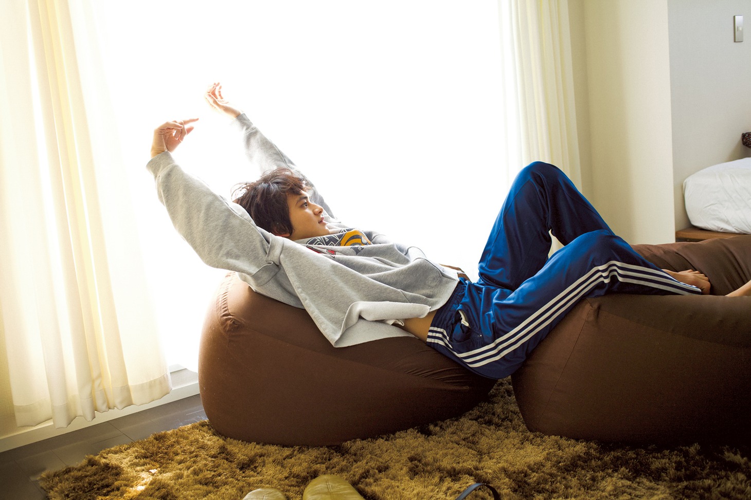 「TAKUMI KITAMURA Calendar Book 2020」収録カット