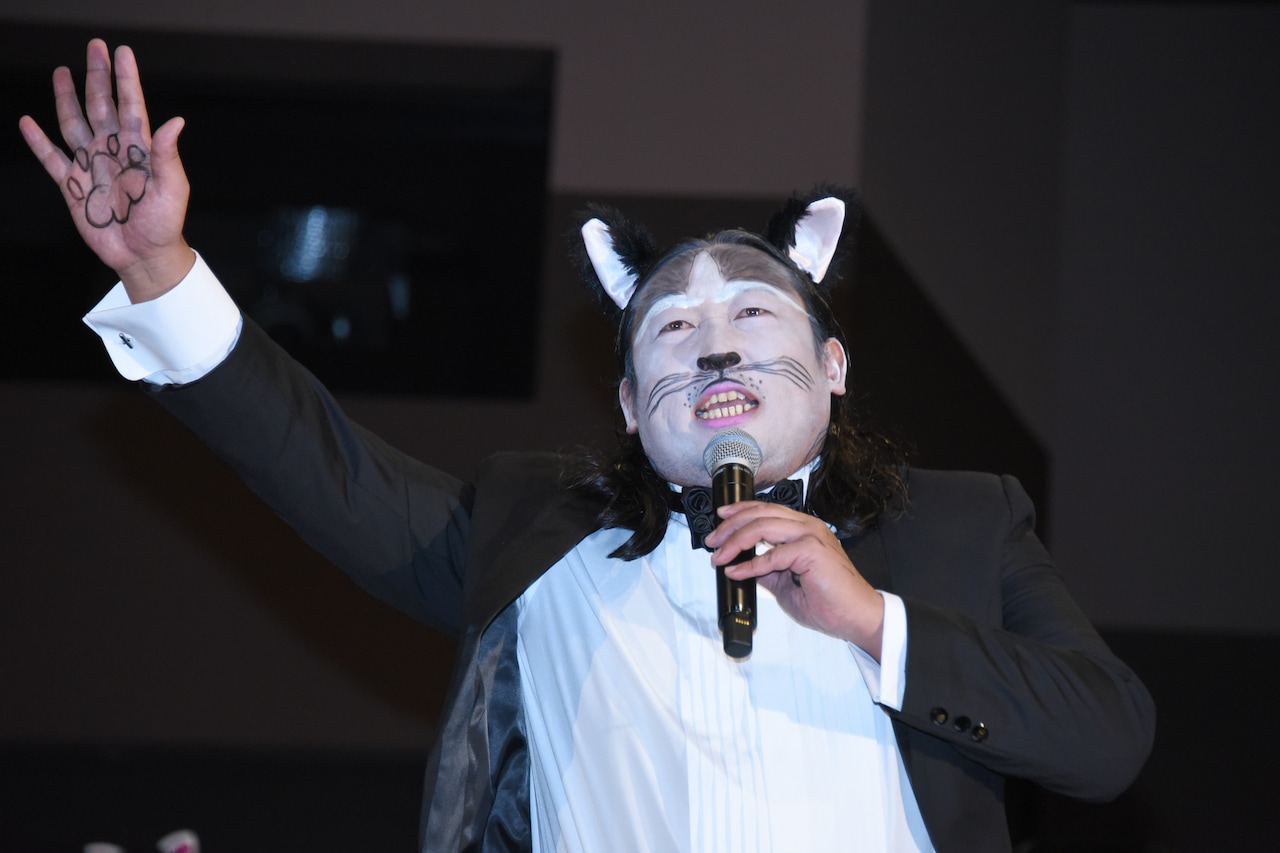 秋山、猫メイクで“本国”にアピール「日本のコメディアンがこんなにやっているぞ」