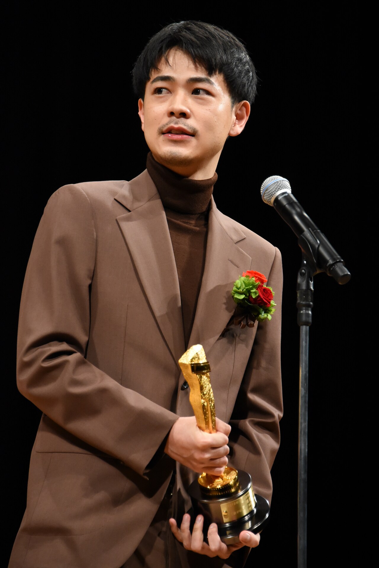 成田凌がキネ旬助演賞に喜びにじませる、池脇千鶴は阪本順治へ感謝