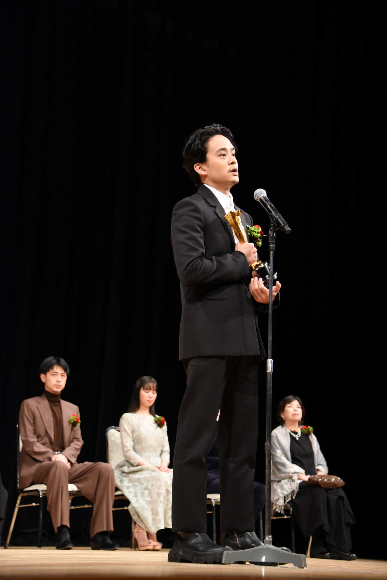 池松壮亮