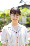 瀧本美織演じる佐藤彩。