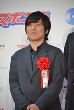 RADWIMPSの桑原彰。