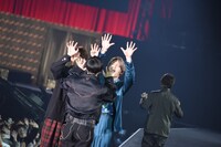 左から板垣瑞生、川村壱馬、前田公輝。