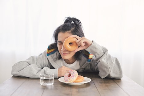 「渡邊圭祐 ファーストカレンダー 2020-2021」より。