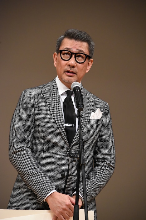 第62回ブルーリボン賞の授賞式に出席した中井貴一。