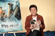 坂上忍と愛犬パグゾウ。
