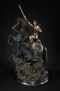 「Prime1Studio DC Comics & Movies Special GALLERY」で展示されるワンダーウーマンのスタチュー。