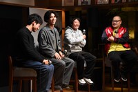 ドラマ「死にたい夜にかぎって」第1話先行試写会の様子。