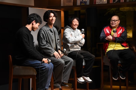 ドラマ「死にたい夜にかぎって」第1話先行試写会の様子。