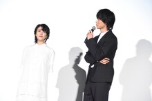 左から高畑充希、山崎賢人。