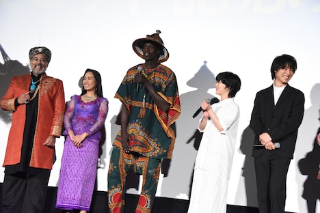 「ヲタクに恋は難しい」大ヒット記念舞台挨拶の様子。