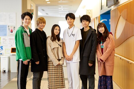 ドラマ「鈍色の箱の中で」メイキング写真