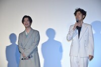 左から千葉雄大、成田凌。