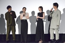 田中圭（左）に「泣いてる！」と言われ「やんのか！」と返す千葉雄大（右）。