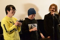 左から飯塚貴士、狐火、YOW-ROW（GARI）。