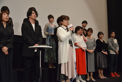 松本美和（手前）