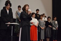 山口眞弓（手前）