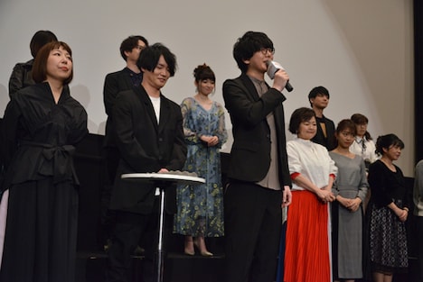 花江夏樹（手前）