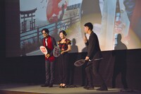 左から毎熊克哉、武田梨奈、青山フォール勝ち。