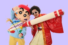 左から野原しんのすけ、レキシ。