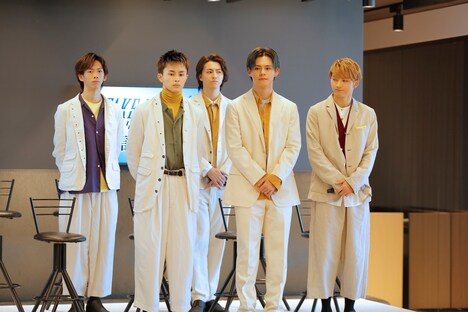 薩川大学附属渋谷高校卓球部の部員を演じる超特急。