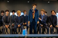 「FAKE MOTION -卓球の王将-」会見の様子。