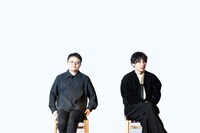 左からビー・ガン、丸山健志。