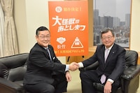 左から迫本淳一、多田憲之。