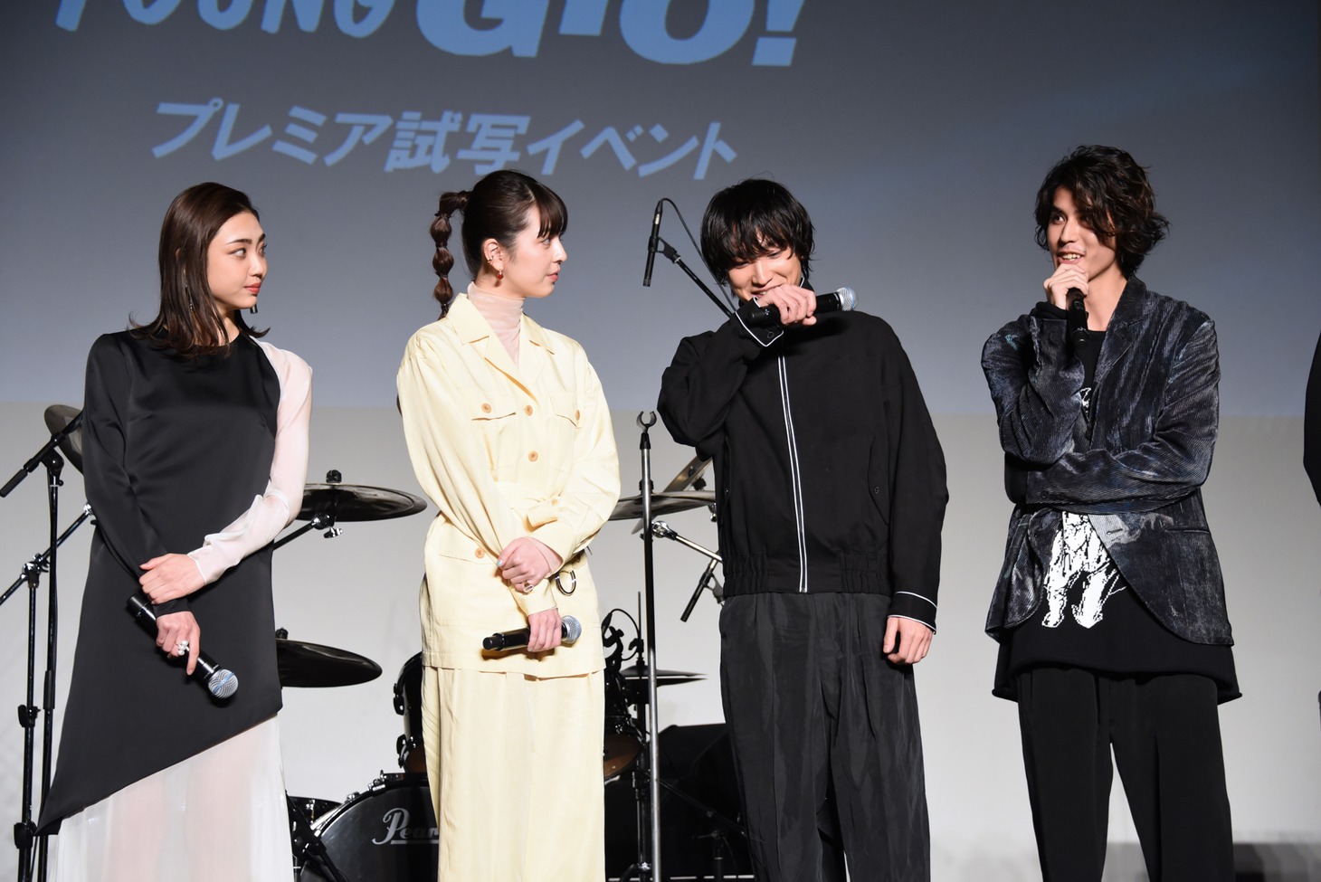 「湘南純愛組！」プレミア試写会の様子。