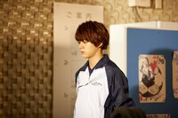 ドラマ「鈍色の箱の中で」第4話の場面写真。