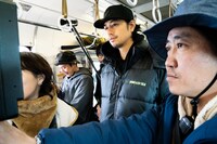 齊藤工（中央）