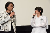 左から兼崎健太郎、板垣李光人。