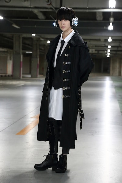 中山咲月演じる亡（なき）。