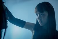 「ストレンジ・シスターズ」