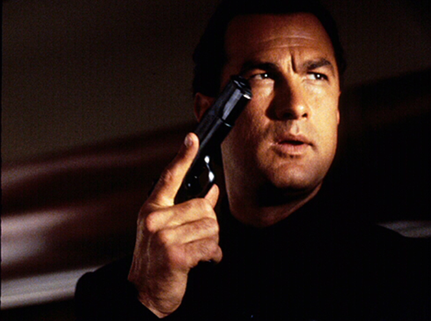 「暴走特急」 (c) 1995 Warner Brothers, a division of Time Warner Entertainment Company, LP. All rights reserved.