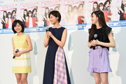 左から松風理咲、竹内愛紗、長見玲亜。