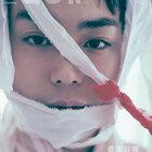 菅田将暉がプラスアクトでW表紙飾る、服飾家・スズキタカユキと初セッション