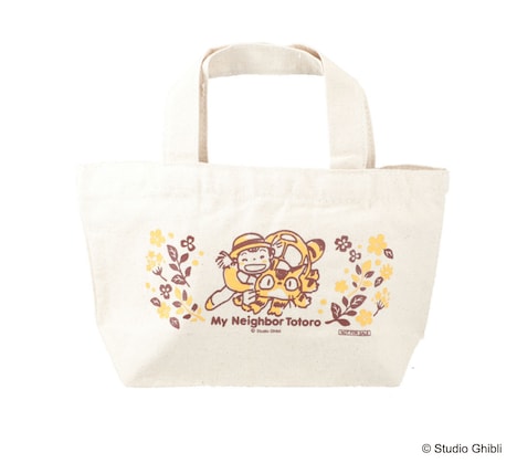 早期予約特典のトートバッグ。