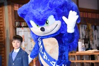 左から寺嶋眞秀、ソニック。