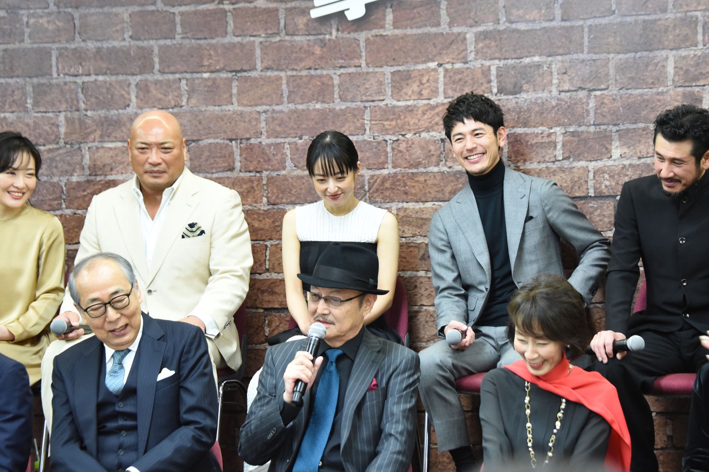 報告会の様子。