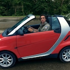 約190cmのアダム・ドライバーがコンパクトカーに収まる、ジャームッシュ新作映像