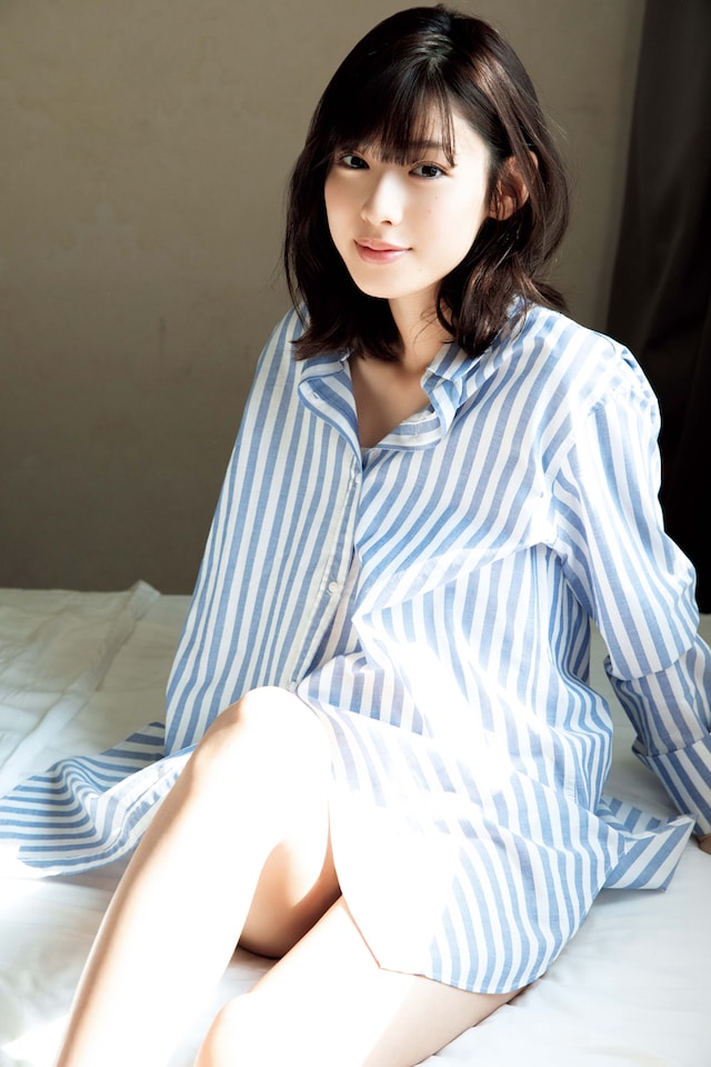 「白石聖カレンダー 2020-2021」中面サンプル